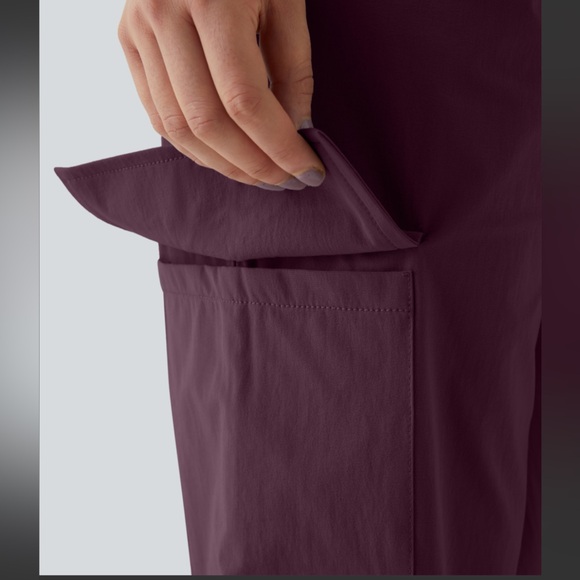 Mid Rise Drawstring Side Pocket Casual Cargo
Joggers - Picture 4 of 5